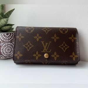 Louis Vuitton Tresor wallet Monogram